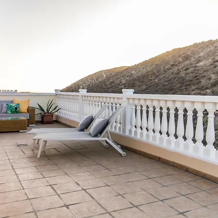 Duplex Palm Mar B32 アパート *